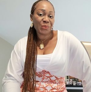 Meet your Posher, Kemi